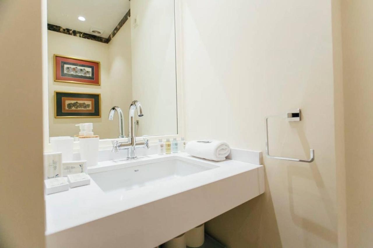 New With Height- 2Bd 1Bth- Pajaritos Lägenhet Sevilla Exteriör bild